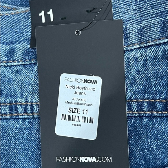 Fashion Nova Nicki Boyfriend Jeans New with Tags 🏷 - Picture 13 of 13